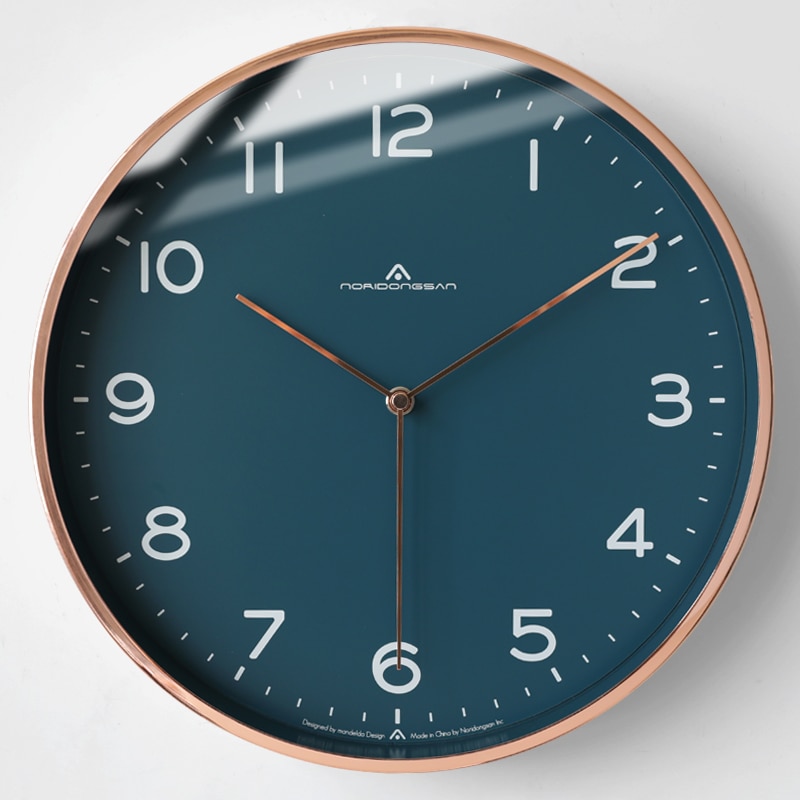 Smart wall clock